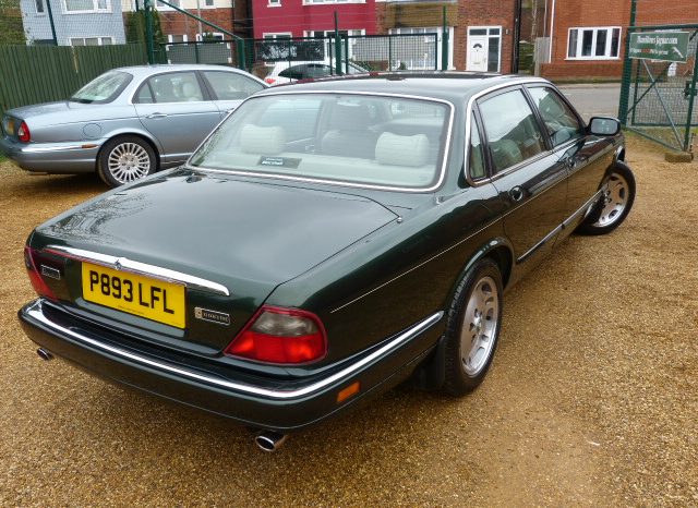 JAGUAR XJ EXECUTIVE (X300) 3.2 AUTO – FSH – 33K full