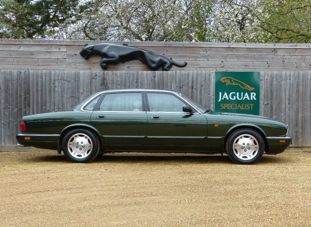 JAGUAR XJ EXECUTIVE (X300) 3.2 AUTO – FSH – 33K full